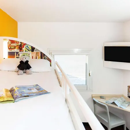 Hotelf1 Malo Hotel